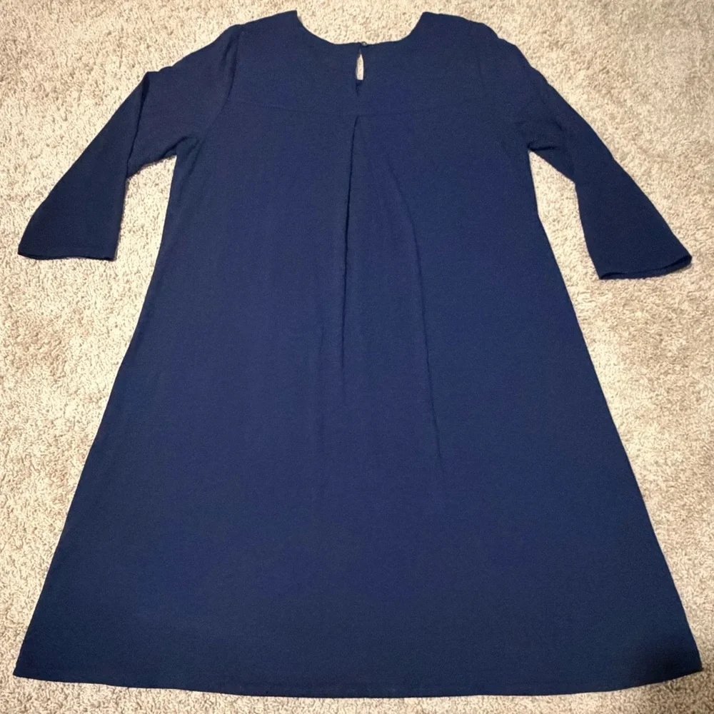 J. JILL Wearever Collection Women’s L Navy 3/4 Sleeve Dress 1 Center Pleat Back - Picture 6 of 6